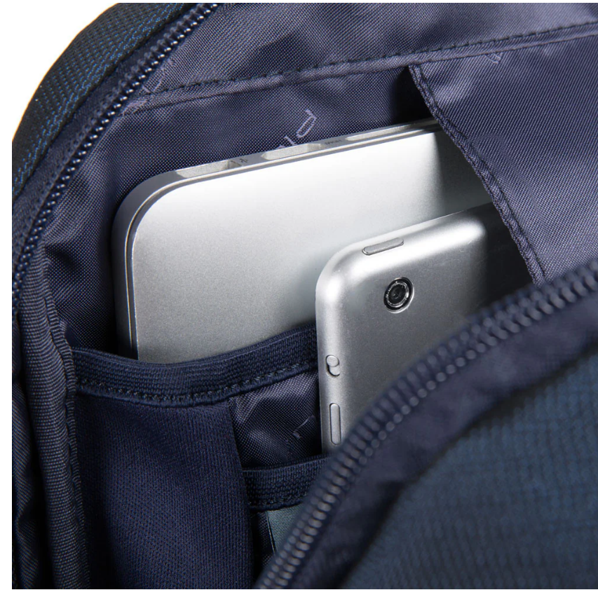 Zaino Piquadro Porta Computer E Porta Ipad Nero dim 39x29x13.5