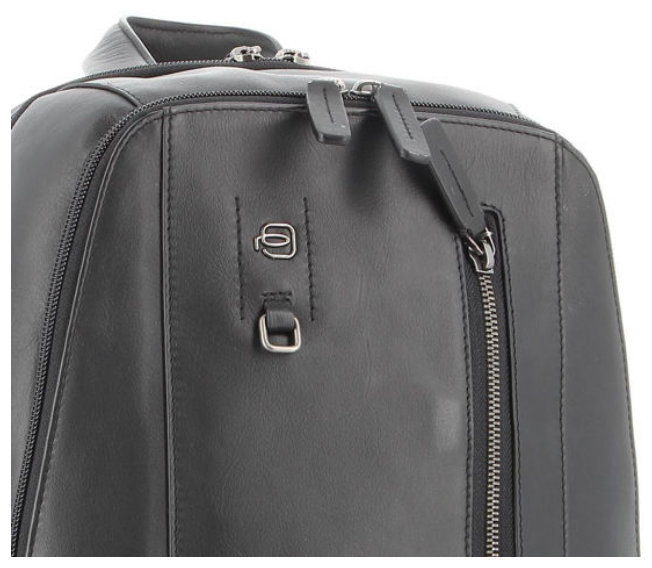- Zaino PIQUADRO porta computer 14" in PELLE con zip frontale verticale