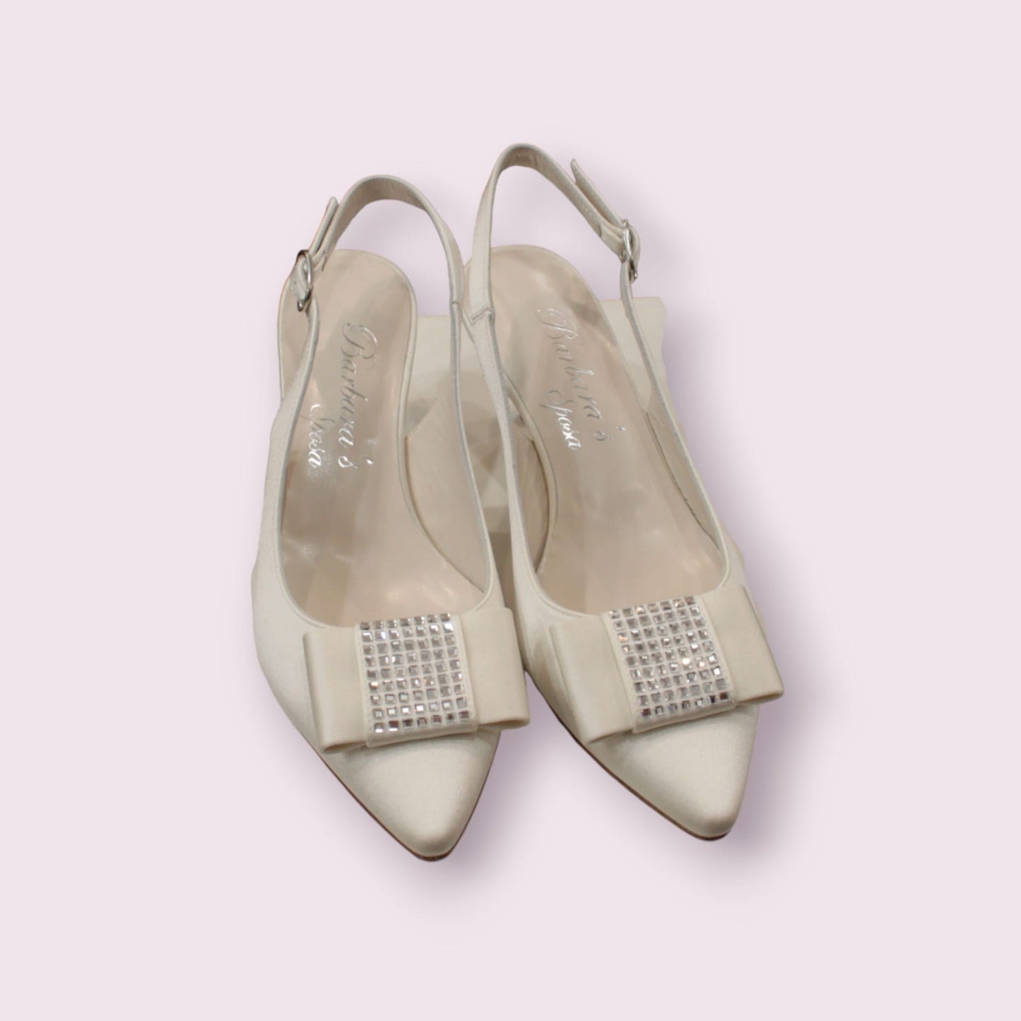 Slingback in raso bianco con tacco medio