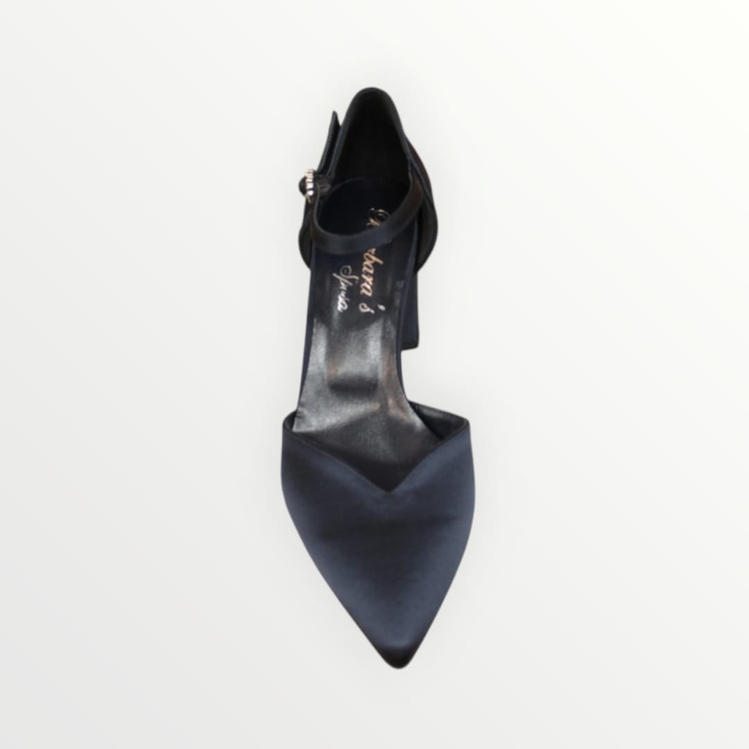 Decollete' satin blu con fibbia gioiello