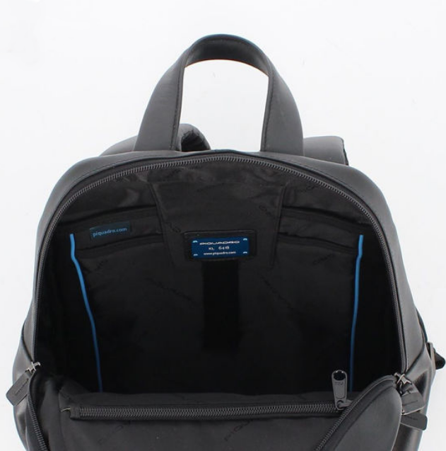 - Zaino PIQUADRO porta computer 14" in PELLE con zip frontale verticale
